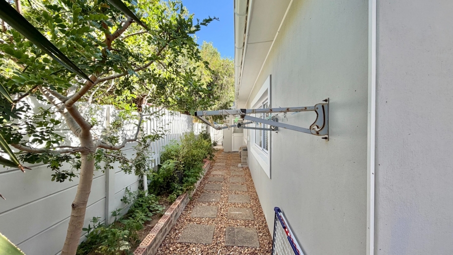 3 Bedroom Property for Sale in Gordons Bay Village Western Cape